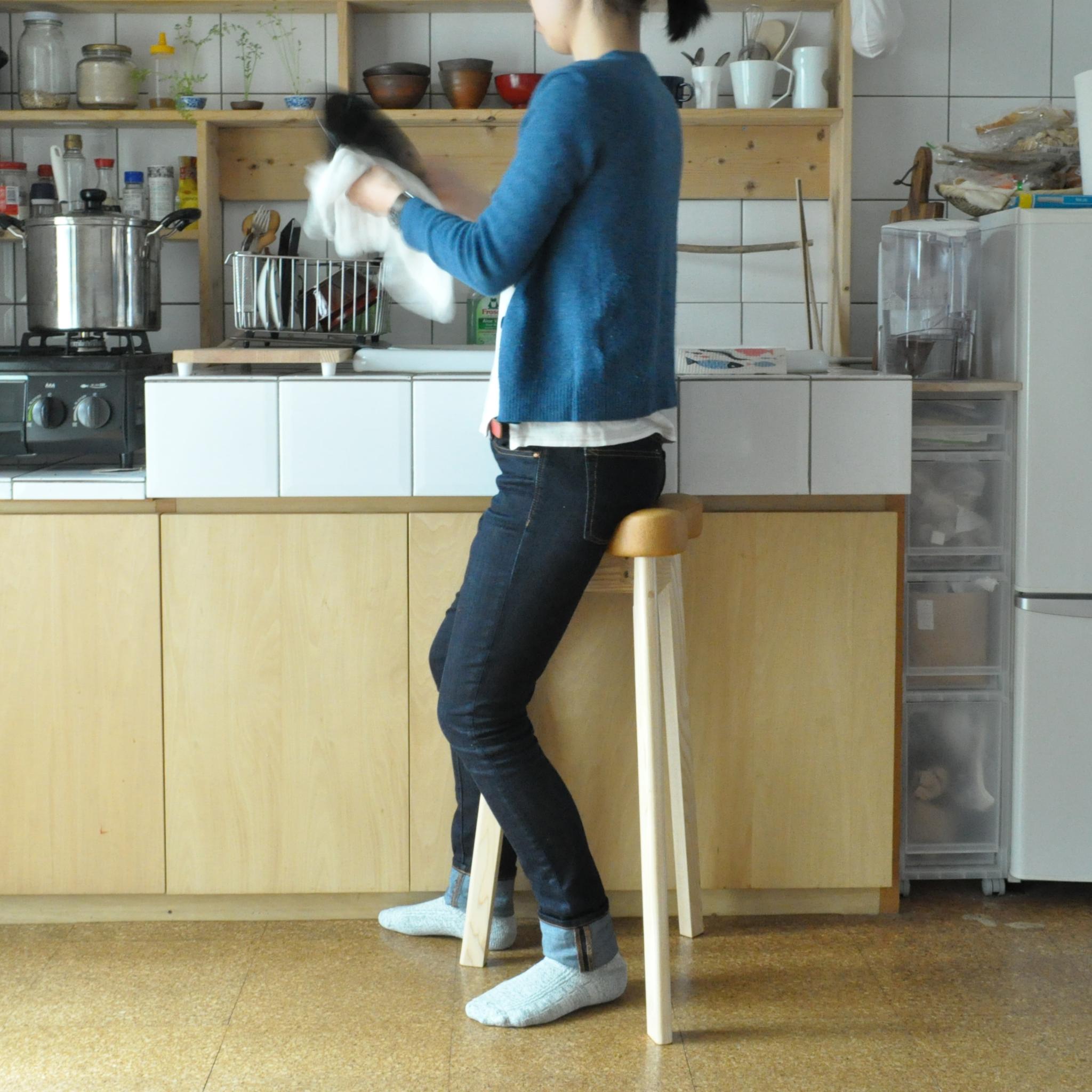 【母の日ギフト】　【送料無料×短納期】キッチンスツール マタ美1枚目の画像