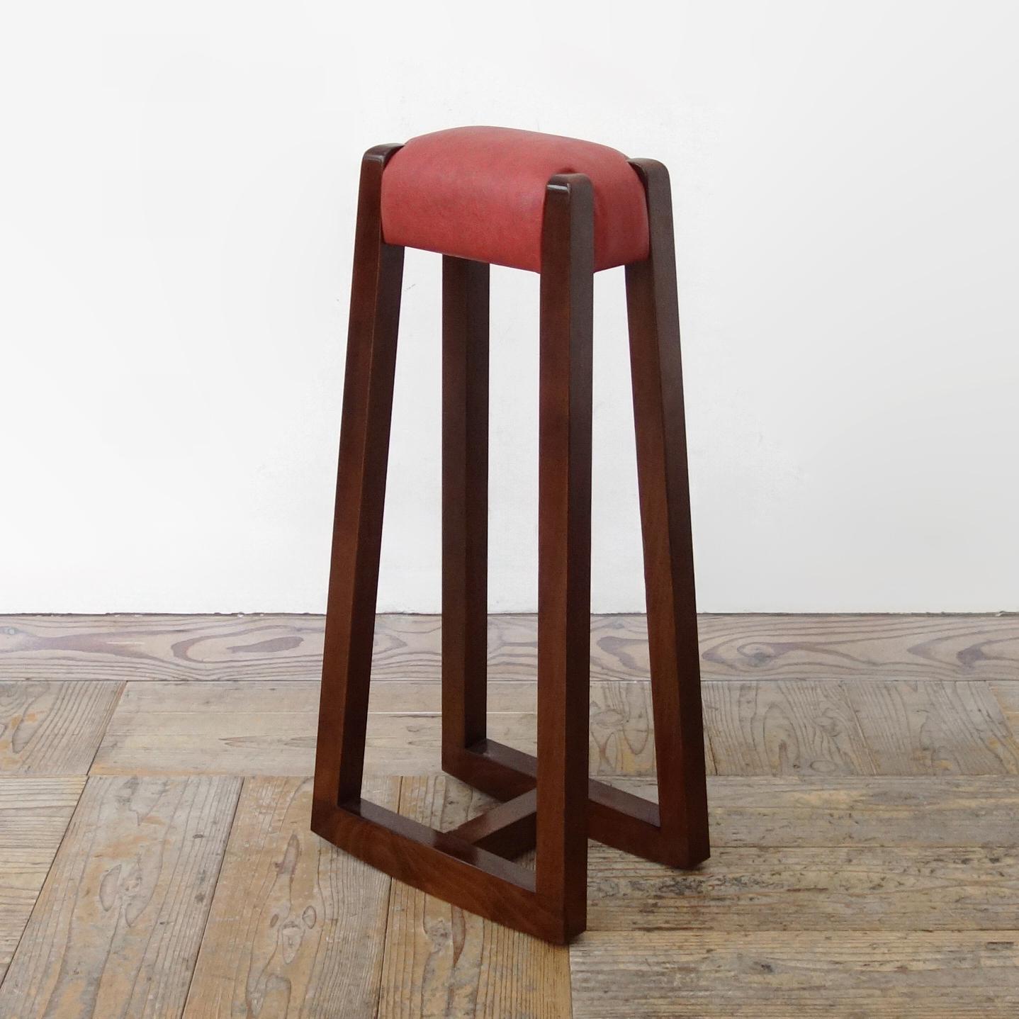 らくらスツール (ブラウン × 合成皮革レッド)