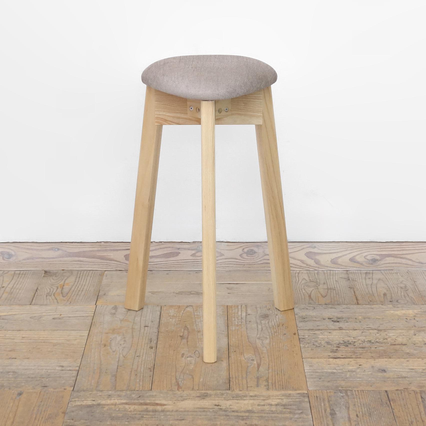 triスツール SH580 (NA×SP-UP5559モカ)1枚目の画像