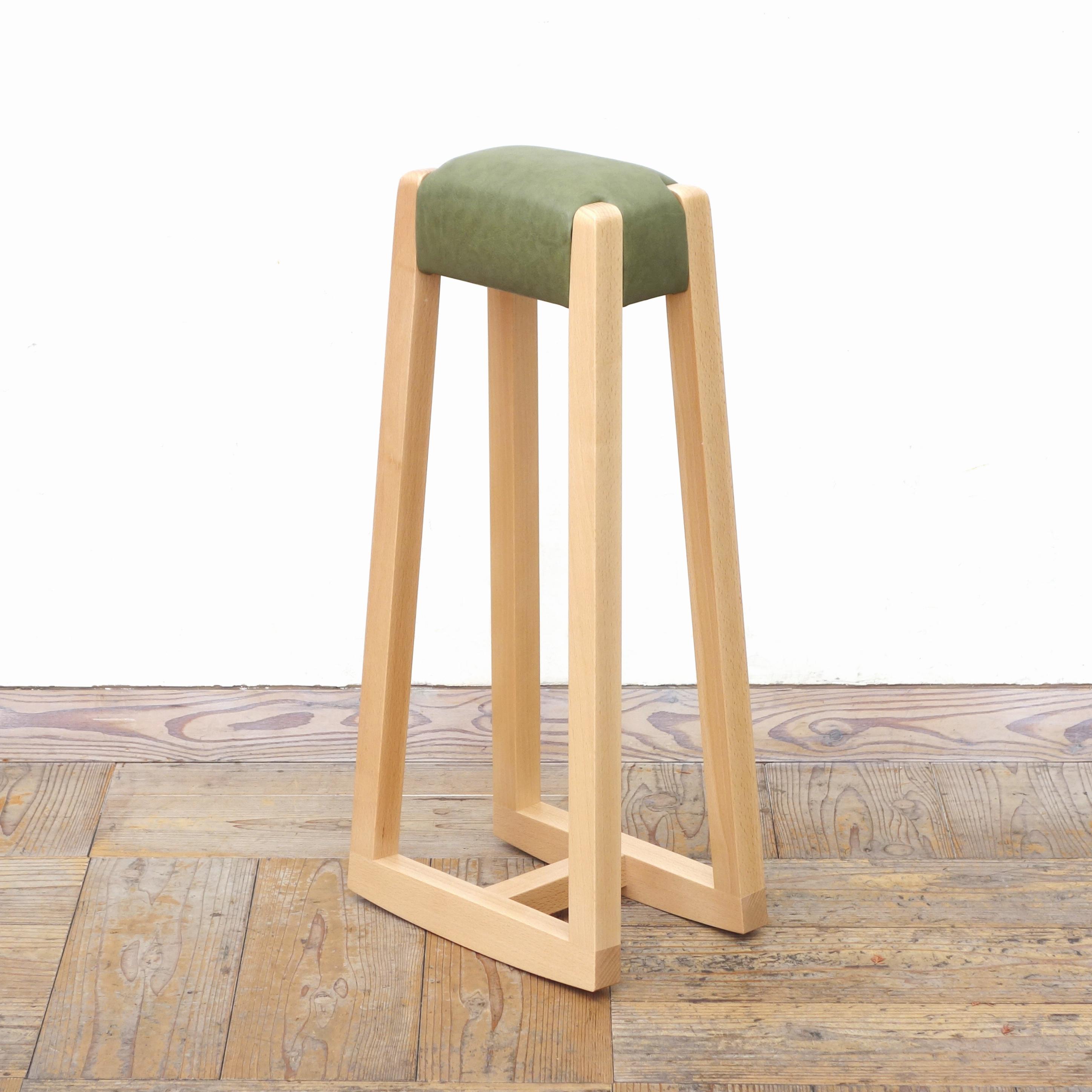 らくらスツール (ナチュラル × 合成皮革オリーブ)